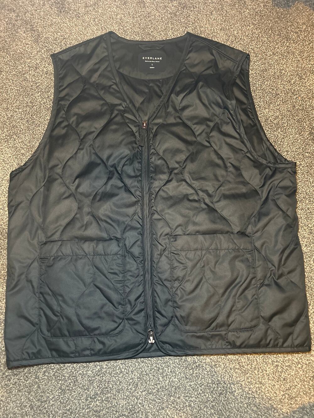Everlane renew quilted vest all black size large